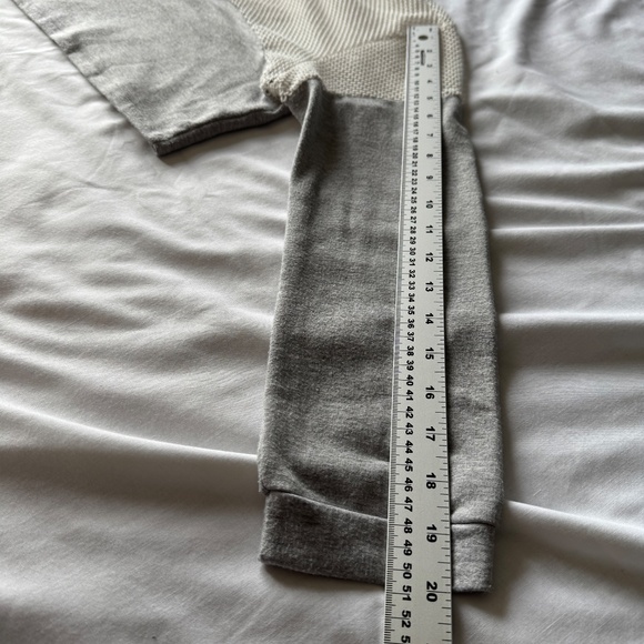 Naked Wardrobe Women's Long Sleeve Crop Top Gray/Cream Medium Workout Mesh - Picture 8 of 11